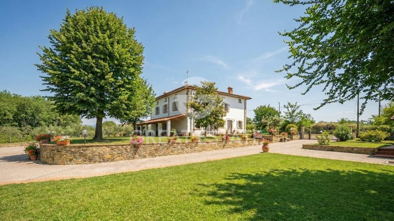 House in Quarata - view 1