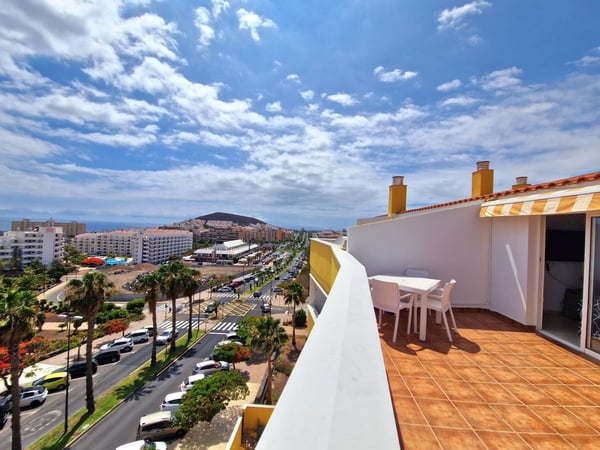 Apartment in Los Cristianos - view 1