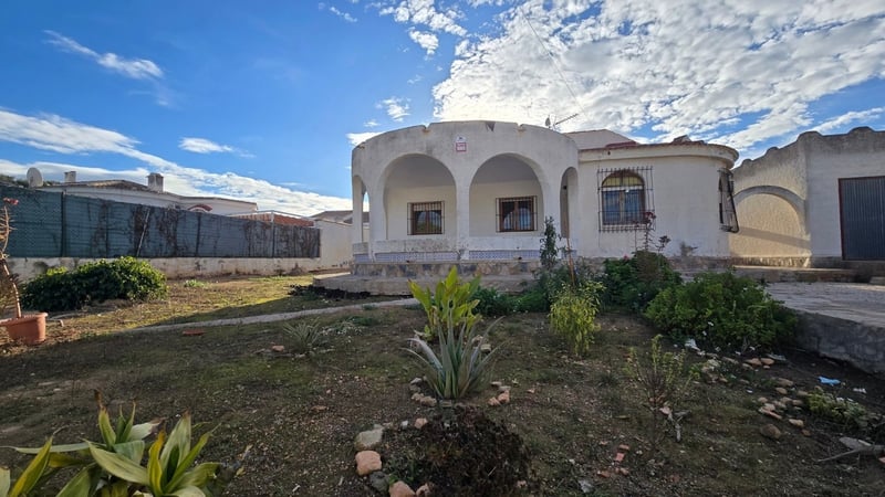 Villa in El Chaparral - view 1