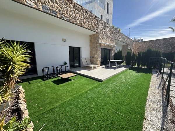 House in Villamartin - view 1