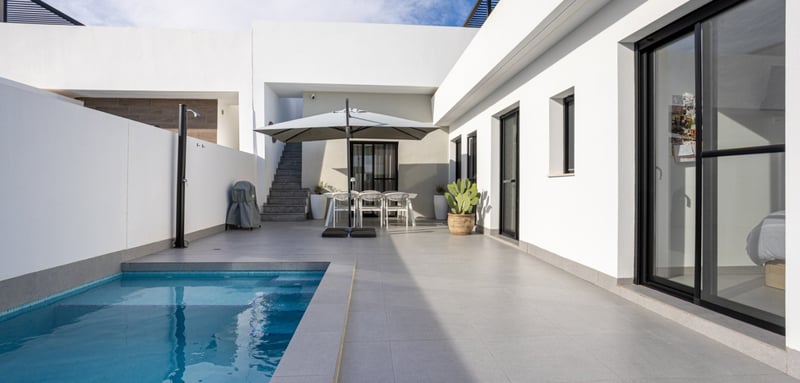 House in Roldan - view 1