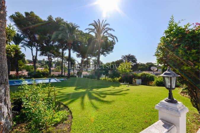 House in Nueva Andalucia - view 1