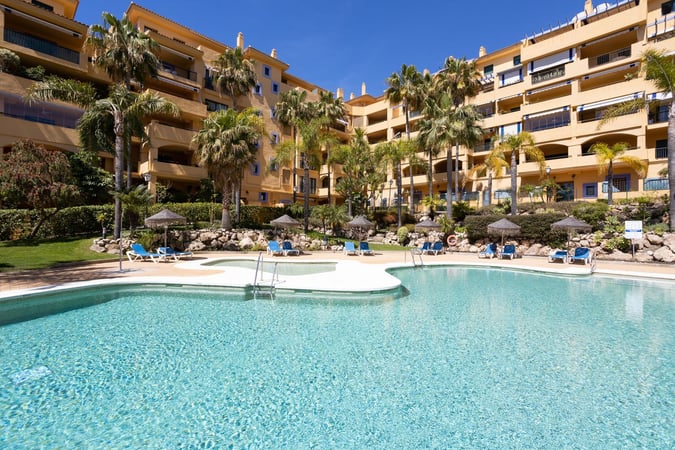 Apartment in San Pedro de Alcantara - view 1