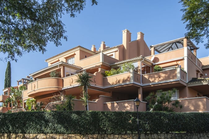 Apartment in Nueva Andalucia - view 1
