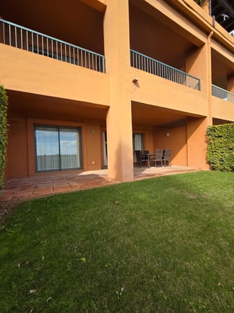 Apartment in Estepona - view 1