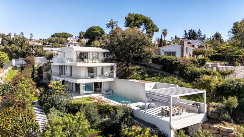Villa in Elviria - view 1