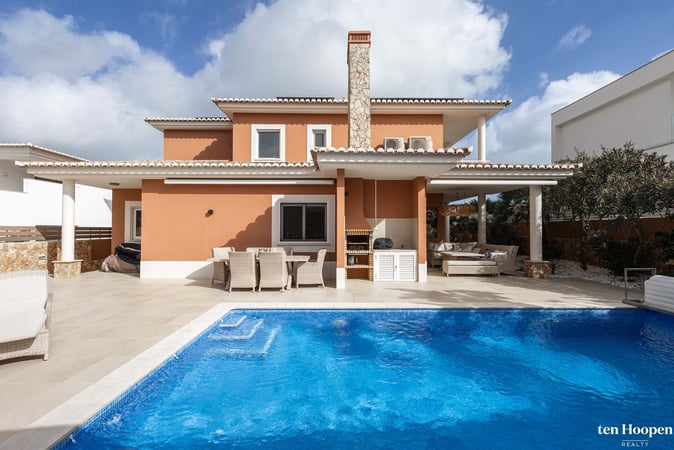 Villa in Santo Amaro - view 1