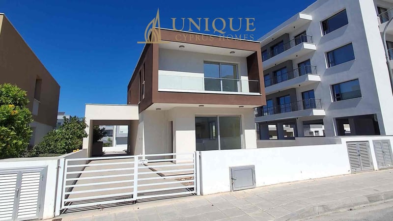 House in Ayios Theodoros - view 1