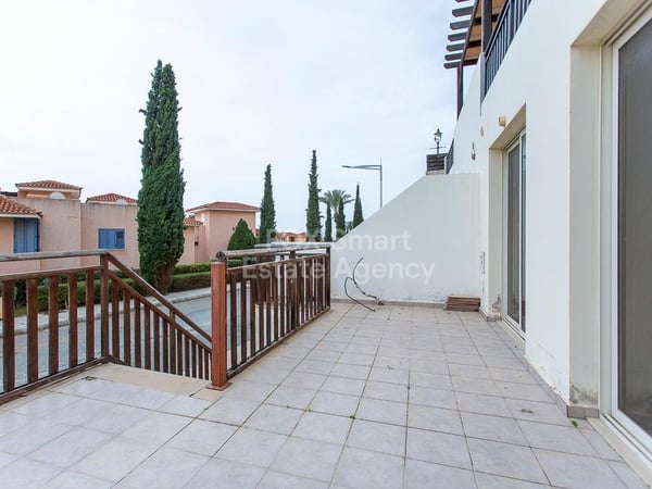 Apartment in Pegeia - view 1