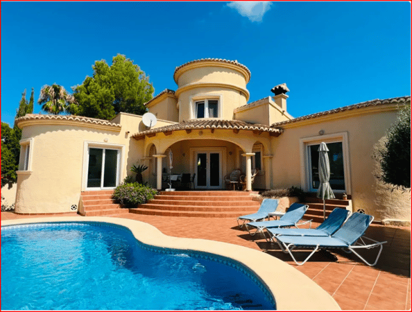 Villa in Moraira - view 1