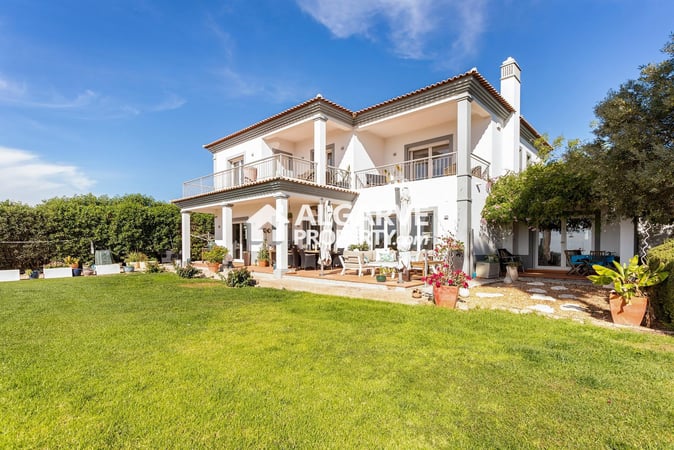 Villa in Loule - view 1