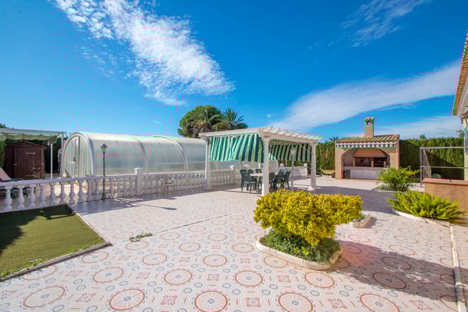 House in Albatera - view 1