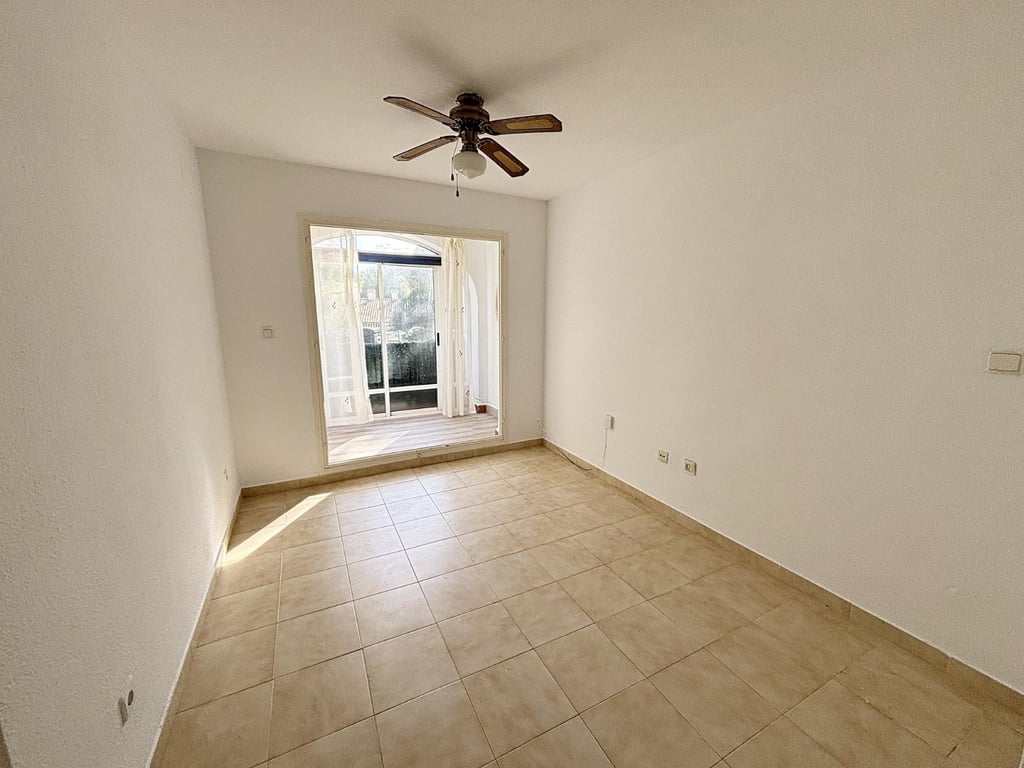 Apartment in Urbanizacion los Balcones - Image 2