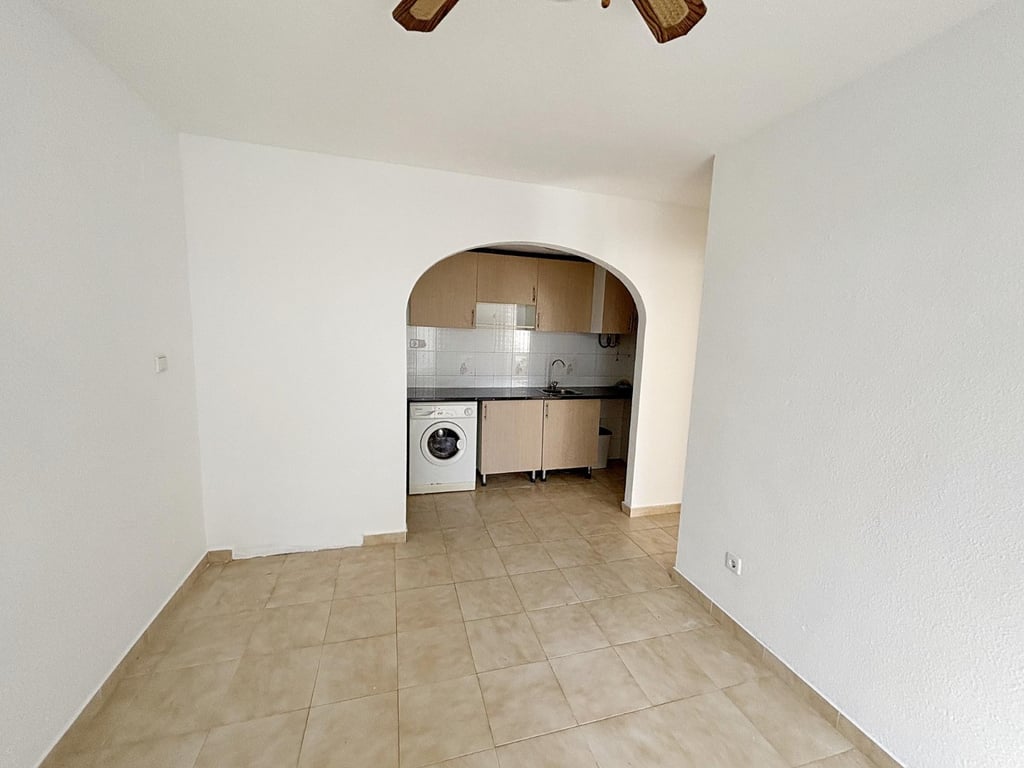 Apartment in Urbanizacion los Balcones - Image 3