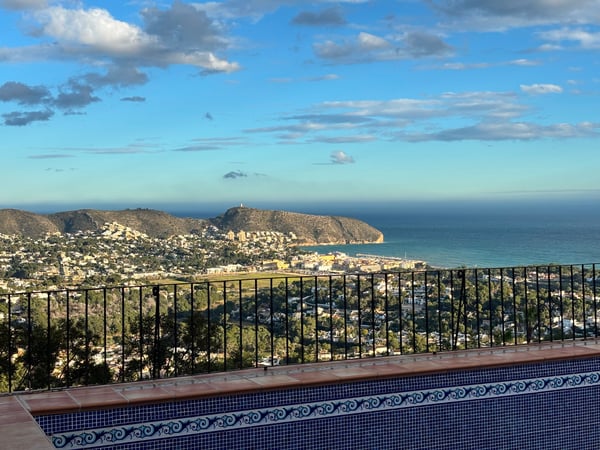 Villa in Moraira - view 1