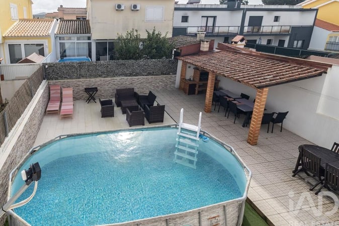 House in Brejos de Azeitao - view 1