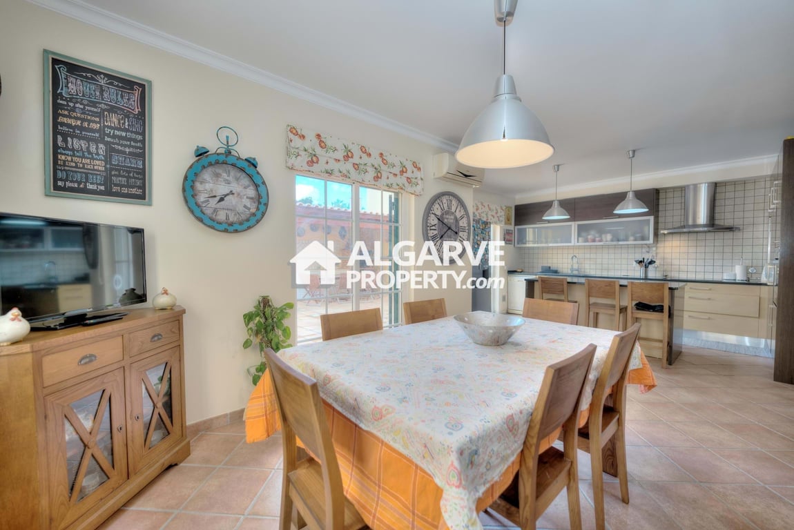 Villa in Quelfes - Image 3