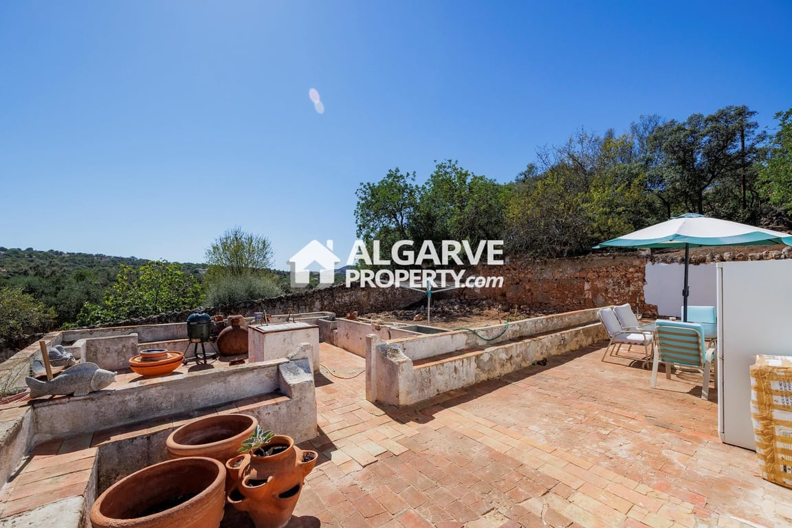 Villa in Santa Barbara de Nexe - Image 2