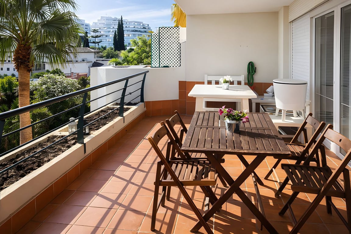 Apartment in Guadalmina - Image 3