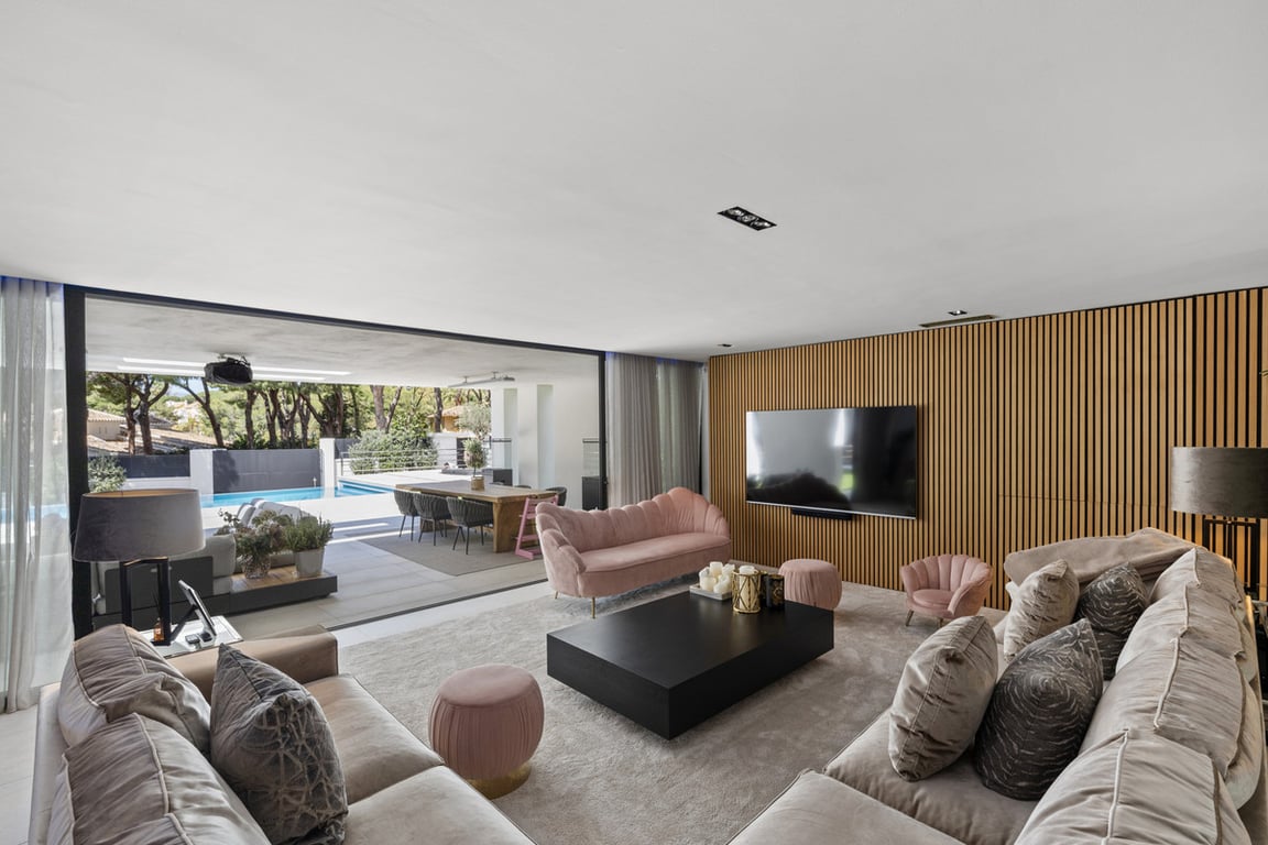 Villa in Las Chapas - Image 3