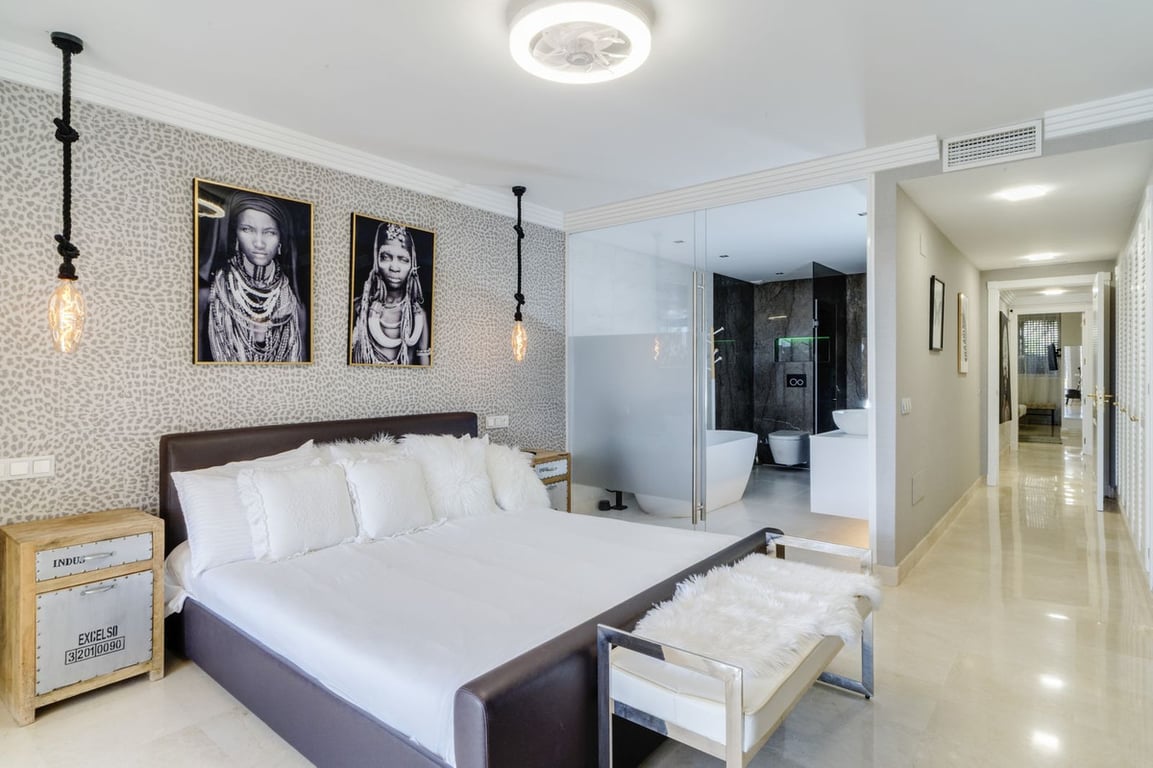 Apartment in Nueva Andalucia - Image 3