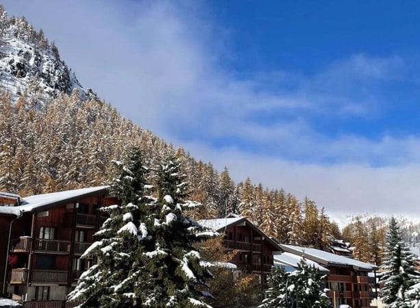 Apartment in Val-d'Isere - view 1