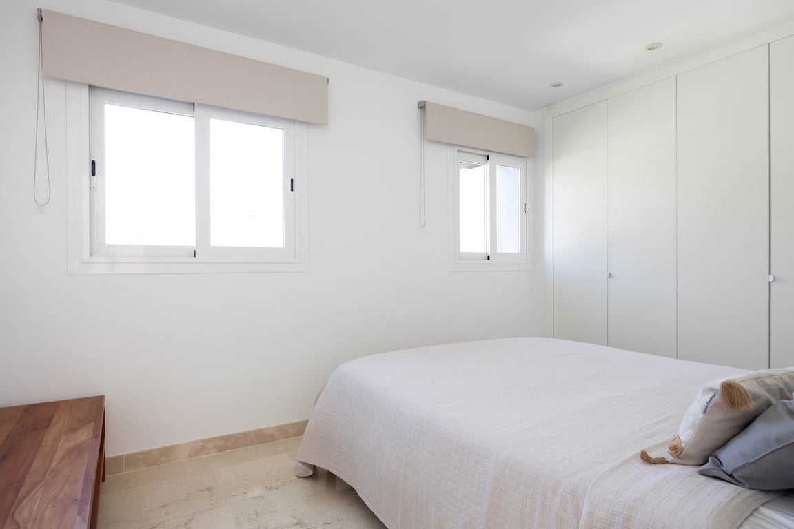 Penthouse in El Paraiso - Image 3