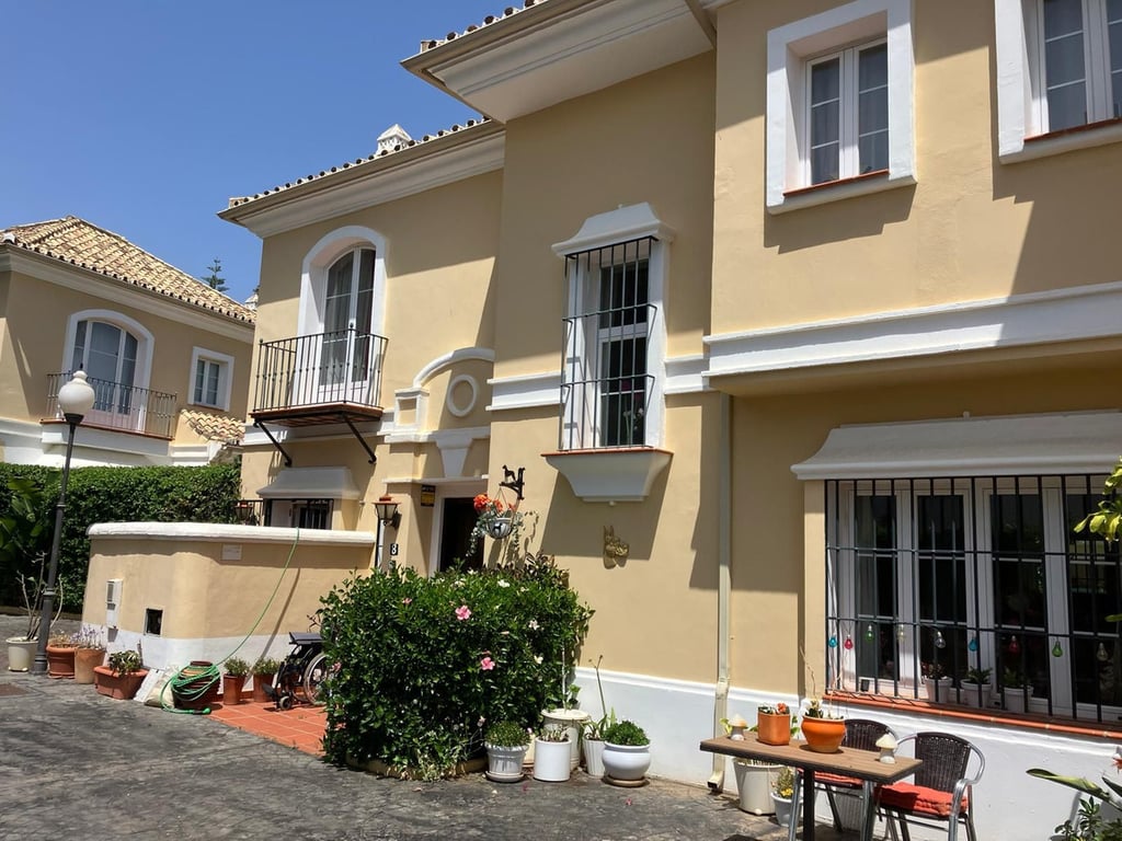 House in Elviria - Image 3