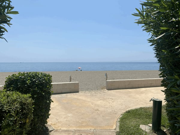 Apartment in Estepona - view 1