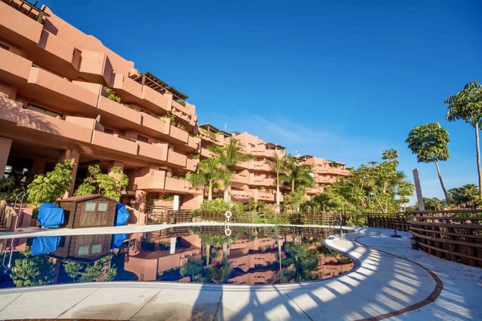 Apartment in Estepona - view 1