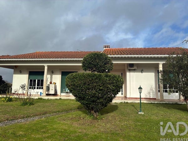 House in Povoa da Isenta - view 1