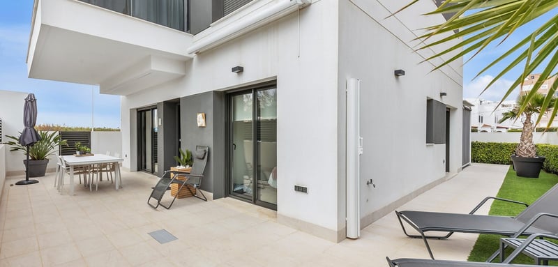 Apartment in Torrelamata - view 1