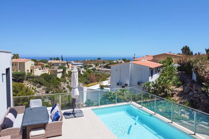 Villa in Benitachell - view 1