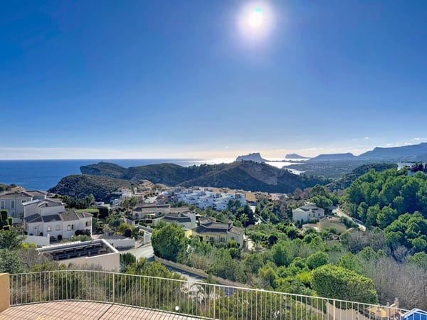 Villa in Benitachell - view 1