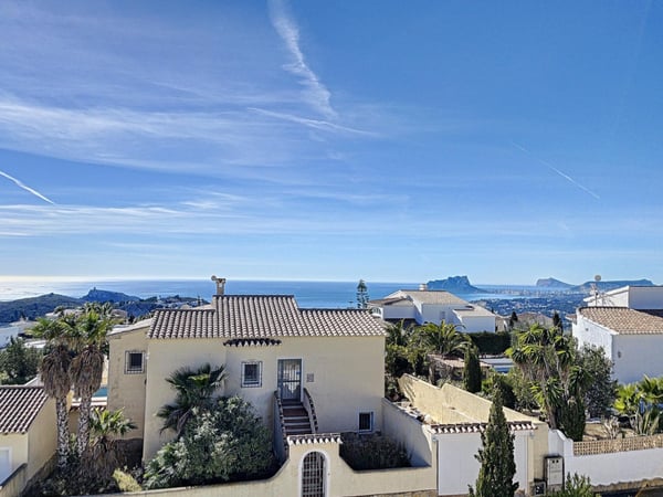 Villa in Benitachell - view 1