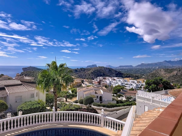 Villa in Benitachell - view 1