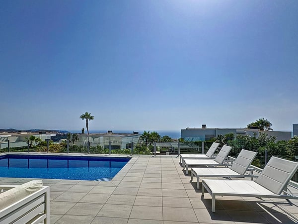 Villa in Benitachell - view 1