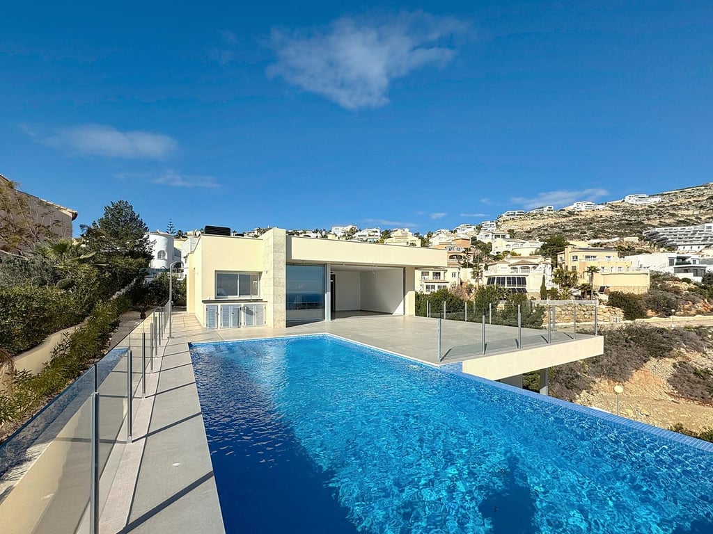 Villa in Benitachell - Image 2