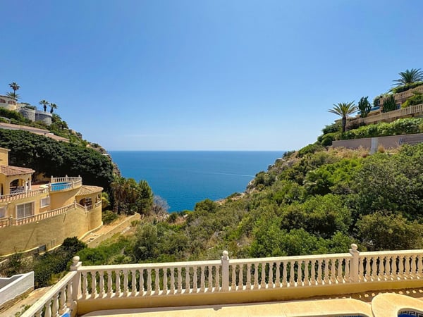 Villa in Benitachell - view 1