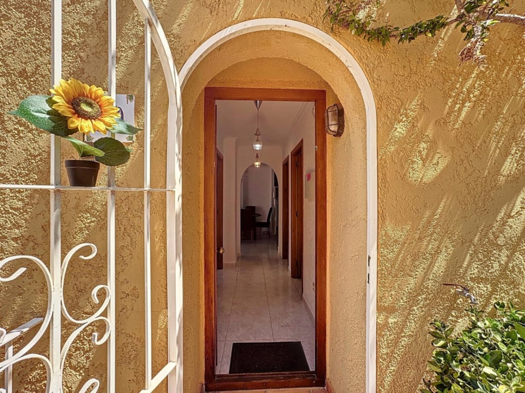 Apartment in Benitachell - Image 2