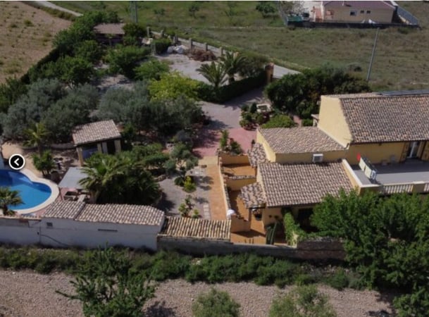 House in Barbarroja - view 1