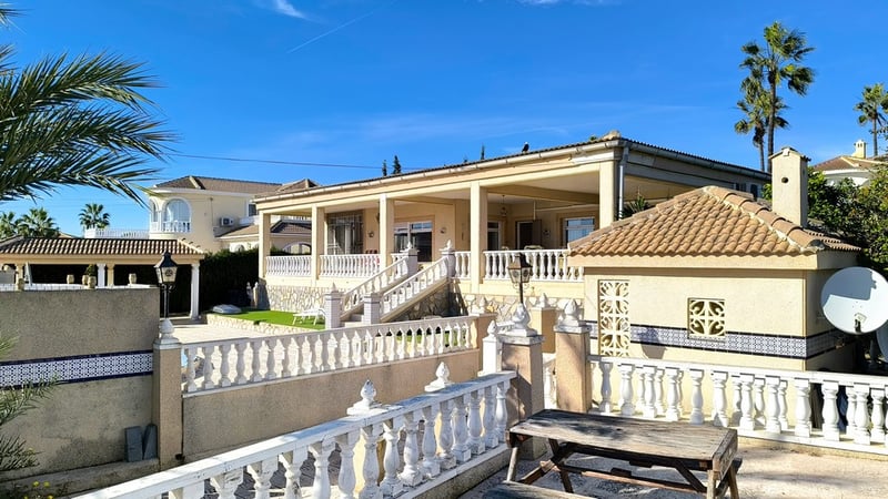 House in Rojales - view 1