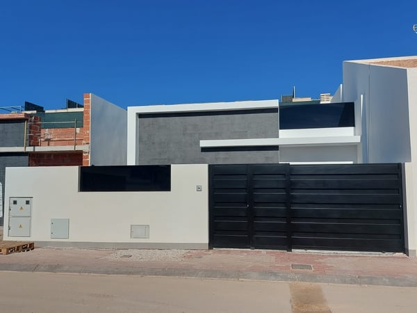 House in Roldan - view 1