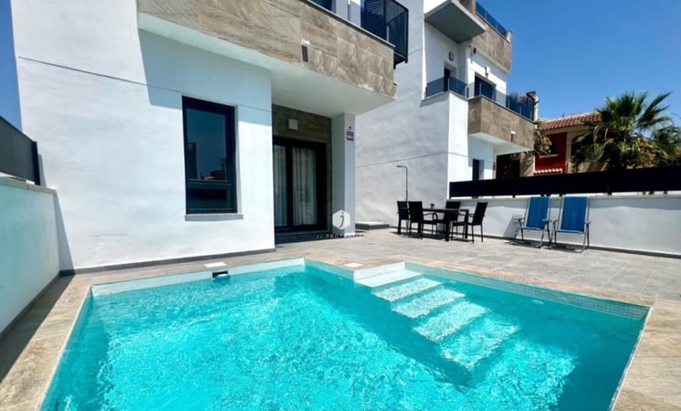 House in Torrevieja - view 1