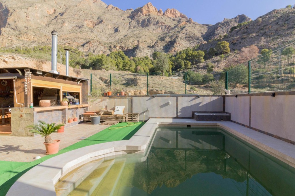 House in Redovan - Image 2