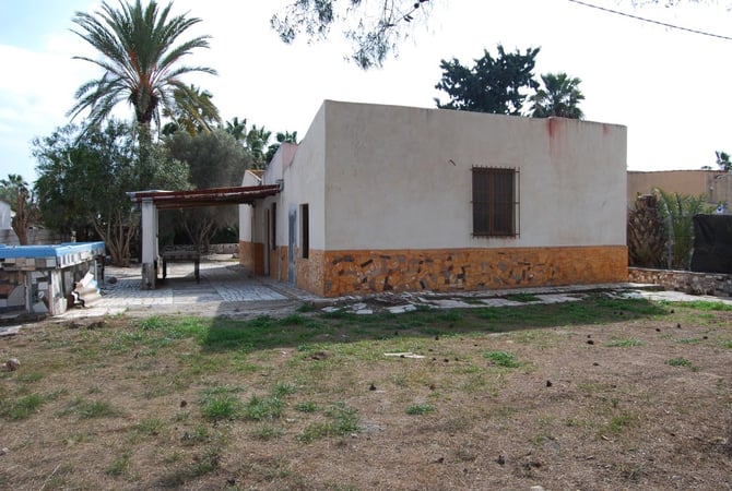 House in La Marina - view 1