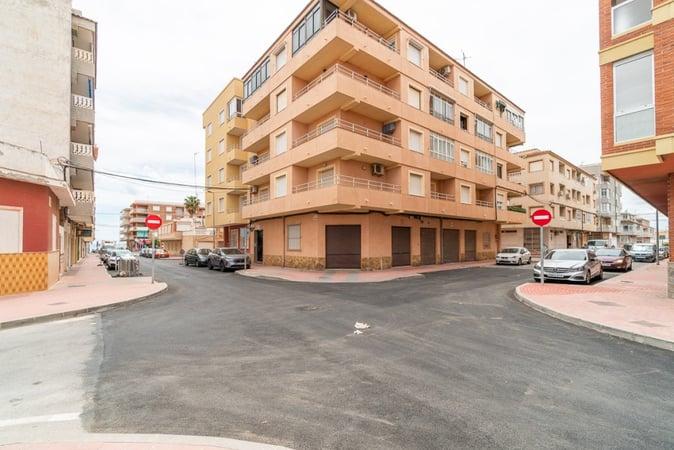 Apartment in Torrevieja - view 1