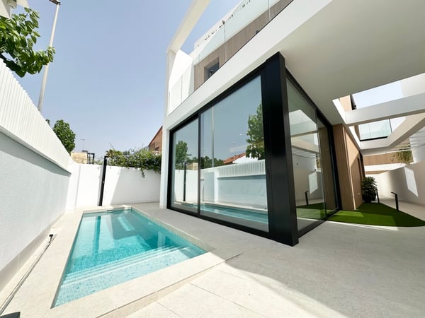 House in Torre de la Horadada - view 1