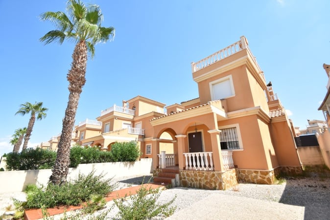 Villa in Algorfa - view 1