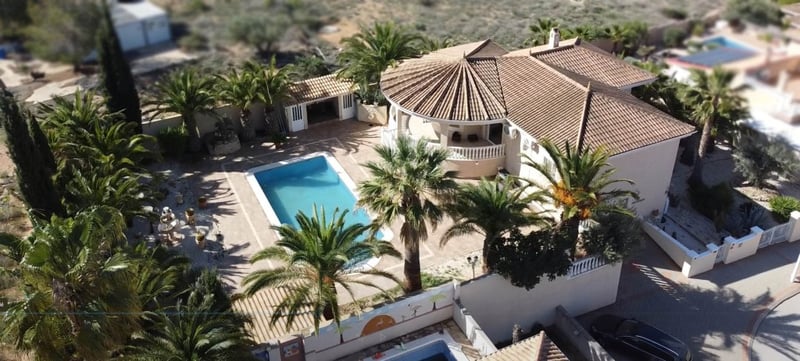 Villa in Hondon de las Nieves - view 1